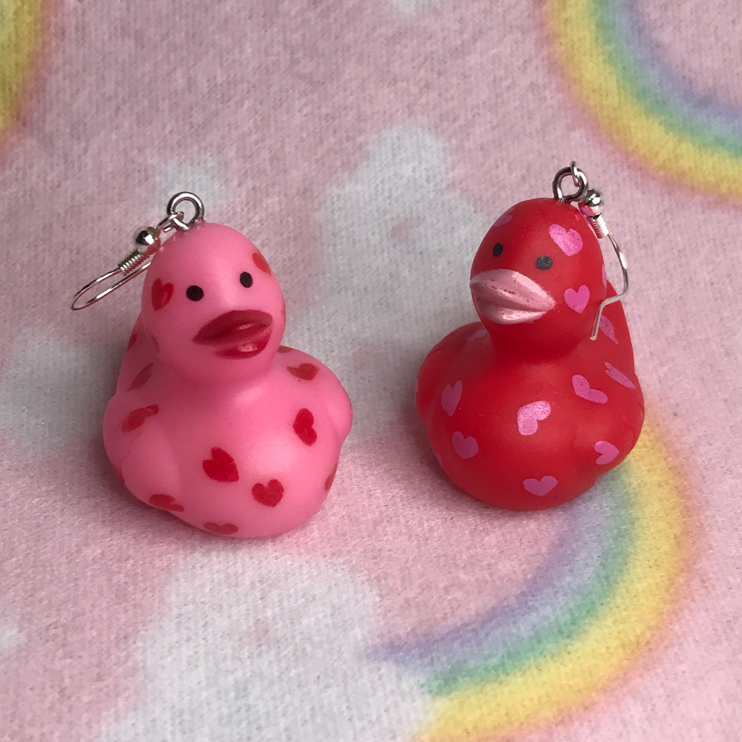 valentine heart duck earrings